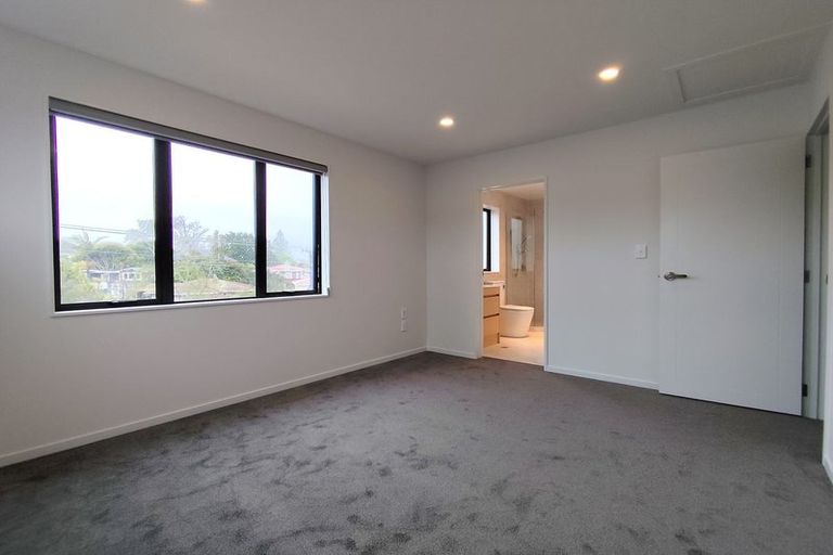Photo of property in 76 Mcleod Road, Te Atatu South, Auckland, 0610