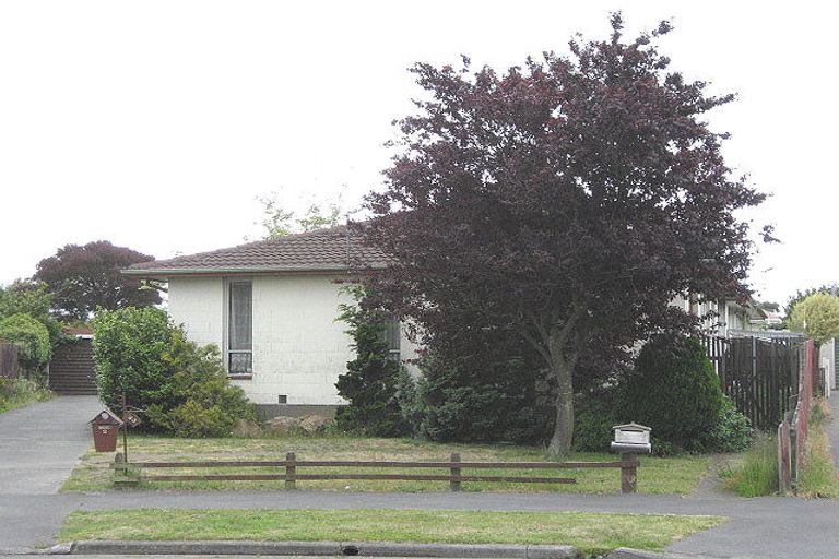 Photo of property in 1/23a Branksome Place, Parklands, Christchurch, 8083