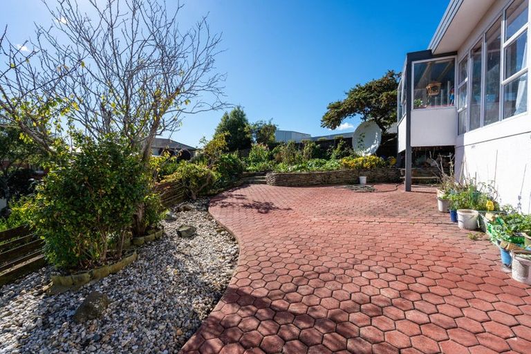 Photo of property in 97 Easther Crescent, Kew, Dunedin, 9012