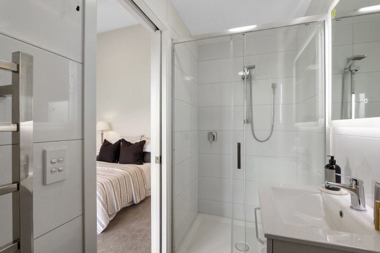 Photo of property in 17 Brigid Place, Mount Pleasant, Christchurch, 8081