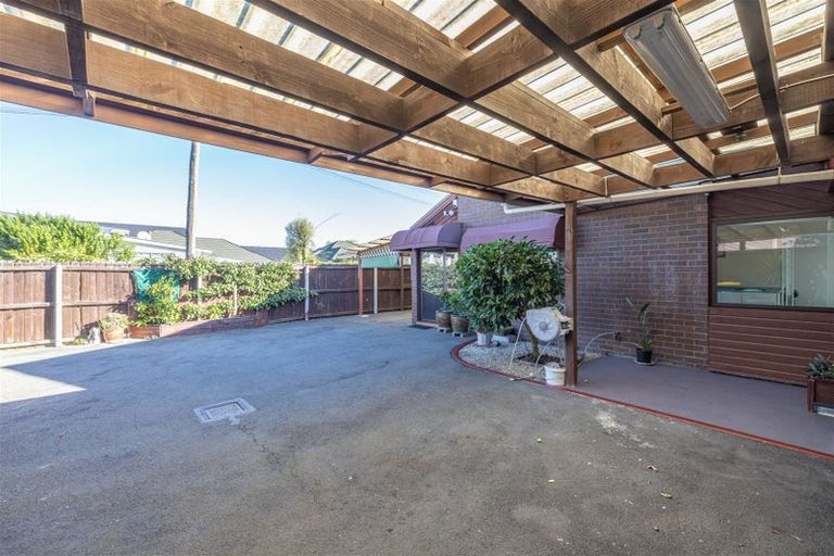 Photo of property in 65 Waimairi Road, Upper Riccarton, Christchurch, 8041