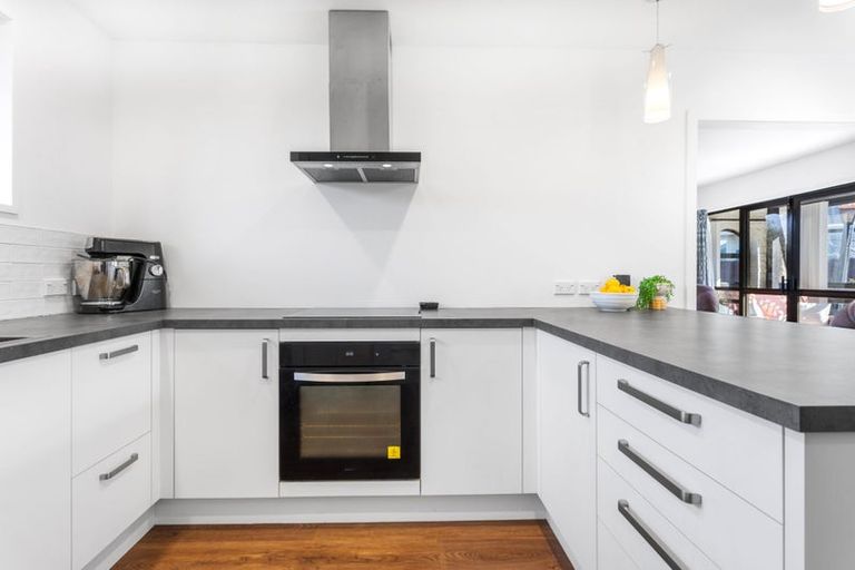 Photo of property in 18 Omega Place, Casebrook, Christchurch, 8051