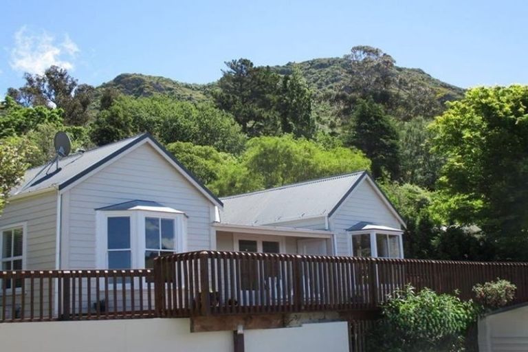 Photo of property in 76 Main Road, Governors Bay, Lyttelton, 8971