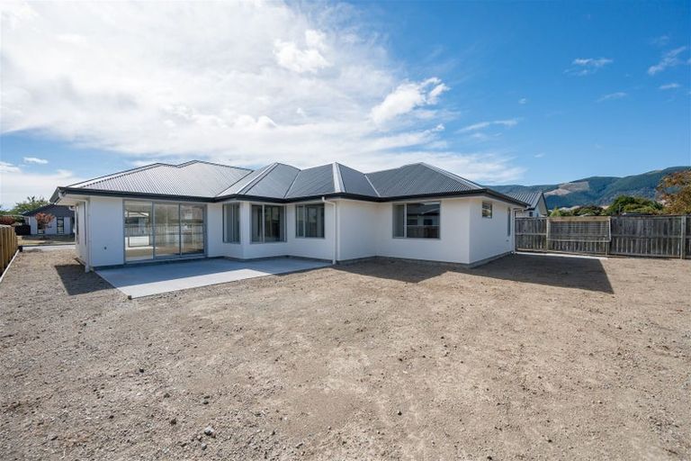 Photo of property in 6 Lassen Place, Stoke, Nelson, 7011