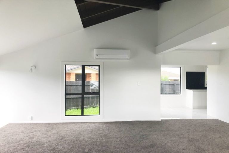 Photo of property in 10b Gifford Road, Papatoetoe, Auckland, 2025