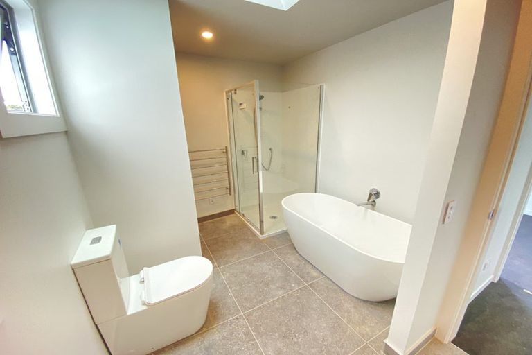 Photo of property in 52a Durham Crescent, Fairfield, Lower Hutt, 5011