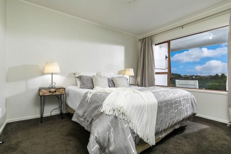 Photo of property in 1/744 Te Atatu Road, Te Atatu Peninsula, Auckland, 0610