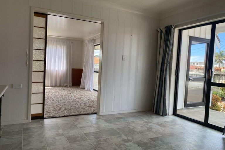 Photo of property in 18 Riverside Road, Orewa, 0931