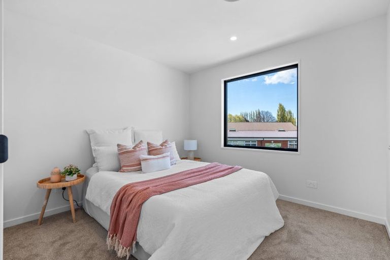 Photo of property in 112a Paparoa Street, Papanui, Christchurch, 8053