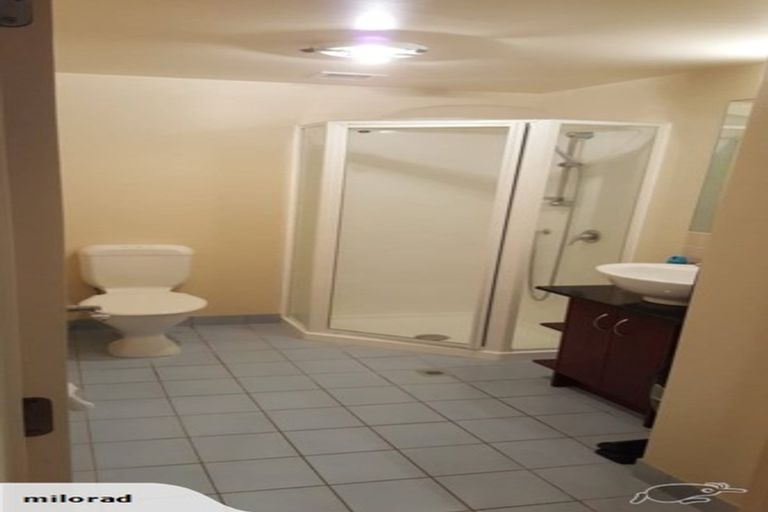 Photo of property in 3h/17 Crown Lynn Place, New Lynn, Auckland, 0600