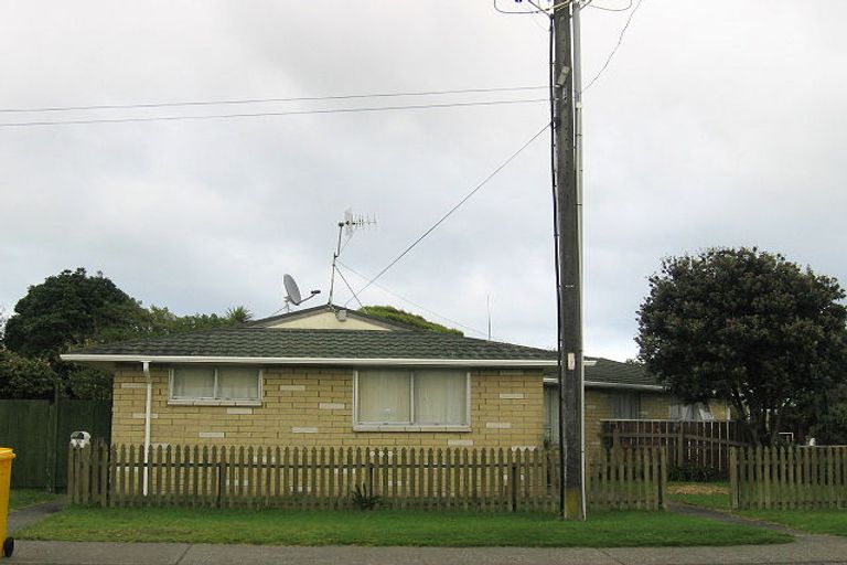 Photo of property in 100 Martin Road, Paraparaumu Beach, Paraparaumu, 5032