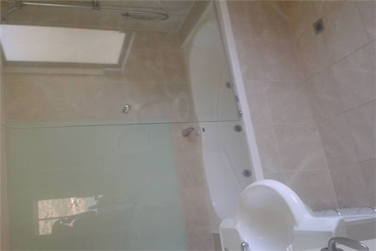 Photo of property in Elkridge Apartments, 17/64 Marina Drive, Frankton, Queenstown, 9300