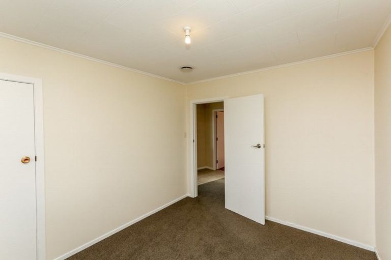Photo of property in 3 Severn Place, Spotswood, New Plymouth, 4310