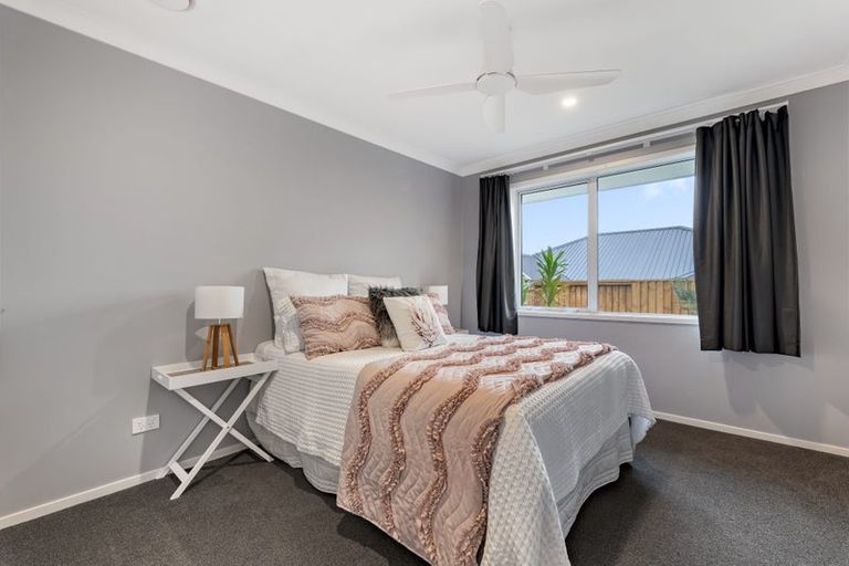 Photo of property in 18 Waikareao Way, Brookfield, Tauranga, 3110