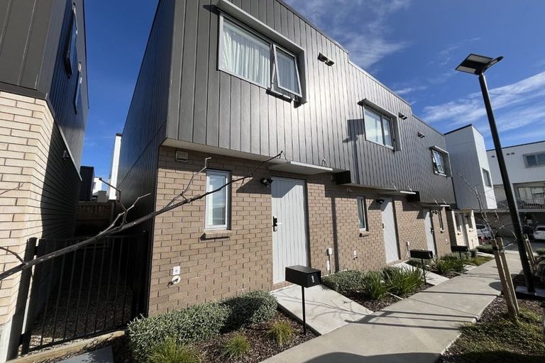 Photo of property in 8 Ngae Place, Mangere East, Auckland, 2024