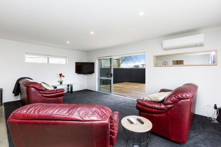 Photo of property in 14 Passchendaele Grove, Trentham, Upper Hutt, 5018
