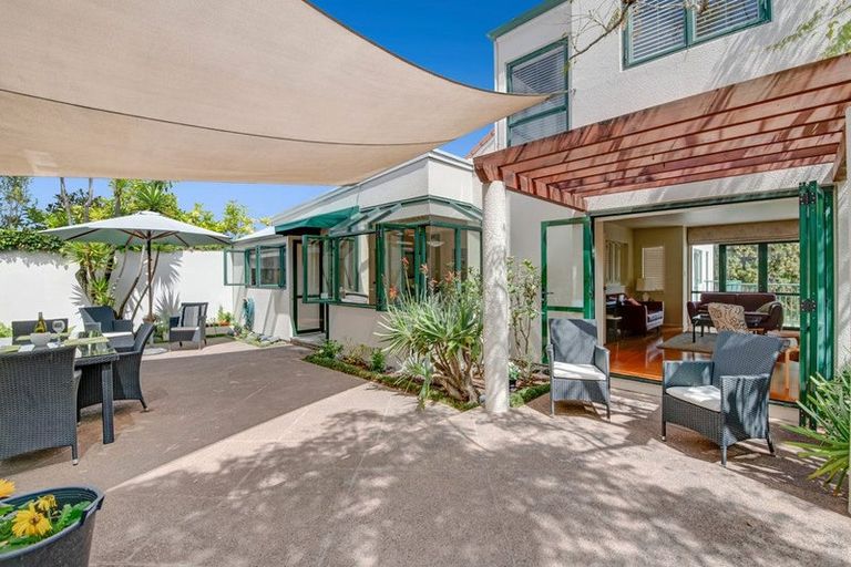 Photo of property in 2/111 Beach Road, Castor Bay, Auckland, 0620