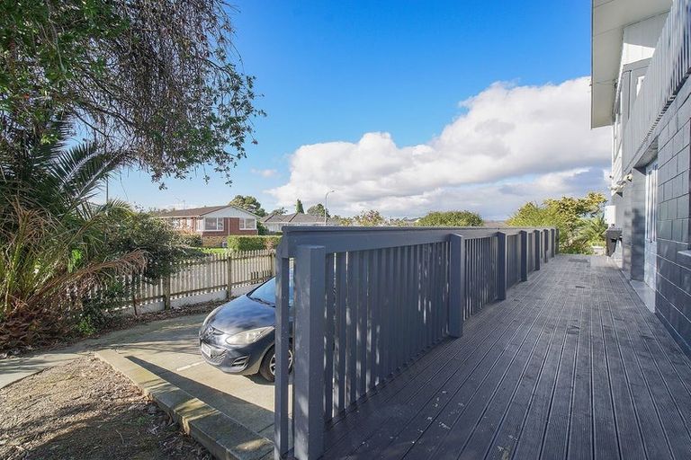 Photo of property in 15 Larne Avenue, Pakuranga Heights, Auckland, 2010