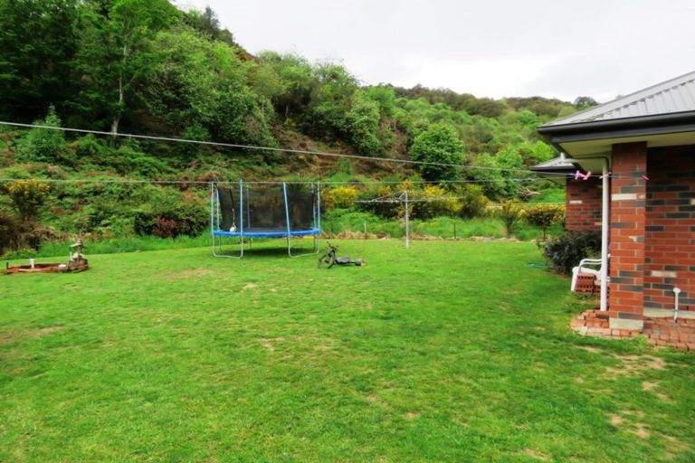 Photo of property in 18 Coal Street, Reefton, 7830