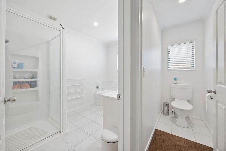 Photo of property in 9 Starlight Cove, Hobsonville, Auckland, 0618