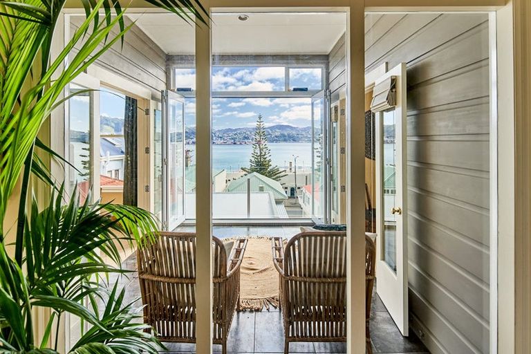 Photo of property in 5b Hay Street, Oriental Bay, Wellington, 6011