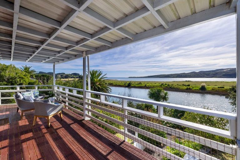 Photo of property in 7 Nihinihi Avenue, Raglan, 3225