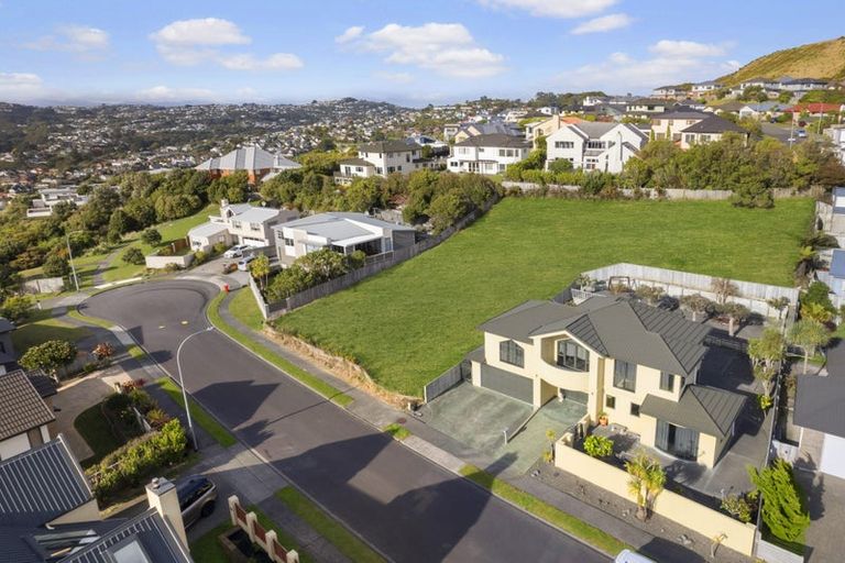 Photo of property in 12 Neston Grove, Churton Park, Wellington, 6037