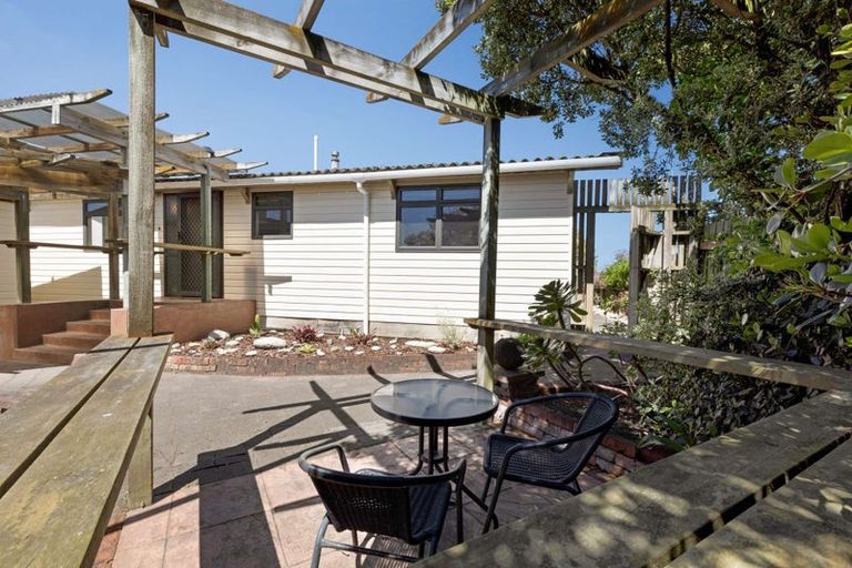 Photo of property in 69 Matai Street, Castlecliff, Whanganui, 4501