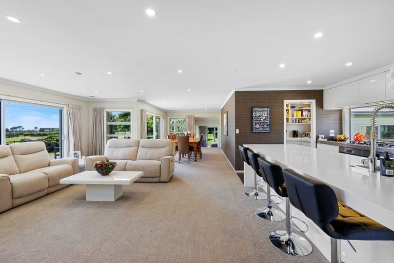 Photo of property in 25 Atkinson Road, Hurworth, New Plymouth, 4371