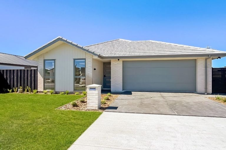 Photo of property in 12 Weaver Street, Woodend, 7610