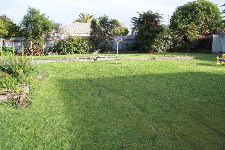 Photo of property in 128 Queen Street, Westport, 7825