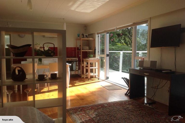 Photo of property in 24 Opou Road, Titirangi, Auckland, 0604