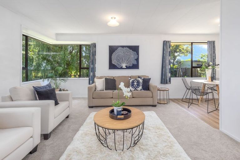 Photo of property in 20 Linwood Drive, Paraparaumu, 5032