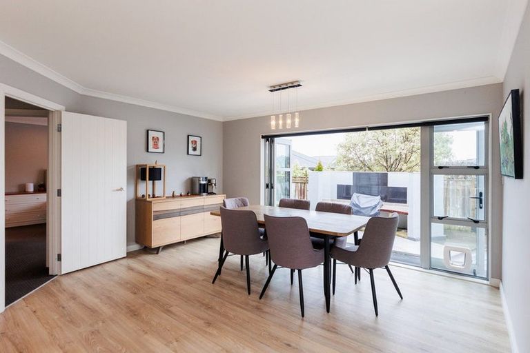 Photo of property in 7 Galea Grove, Kelvin Grove, Palmerston North, 4414