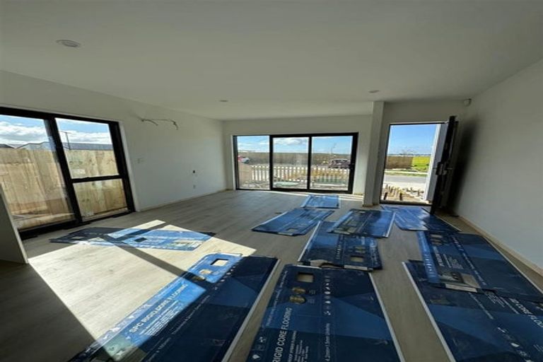 Photo of property in 45 Horokaka Street, Massey, Auckland, 0614