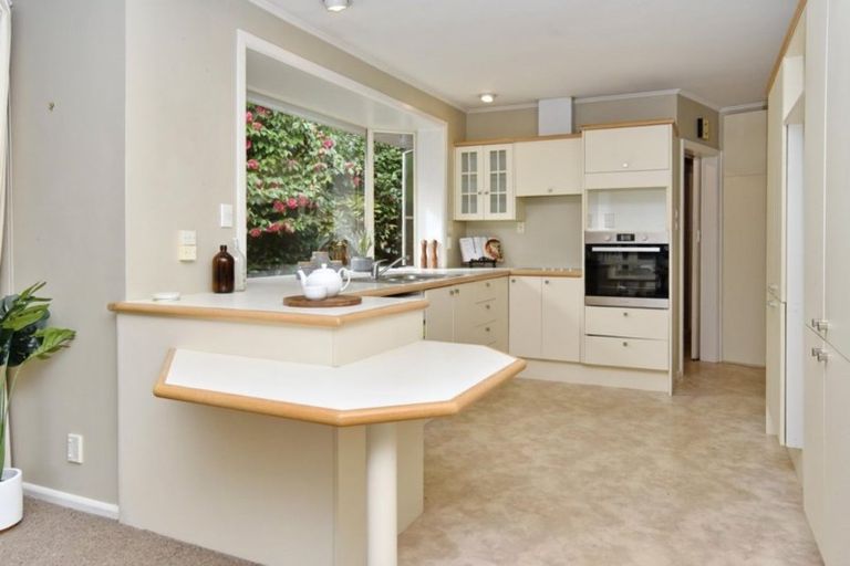 Photo of property in 36 Highfield Place, Avonhead, Christchurch, 8042