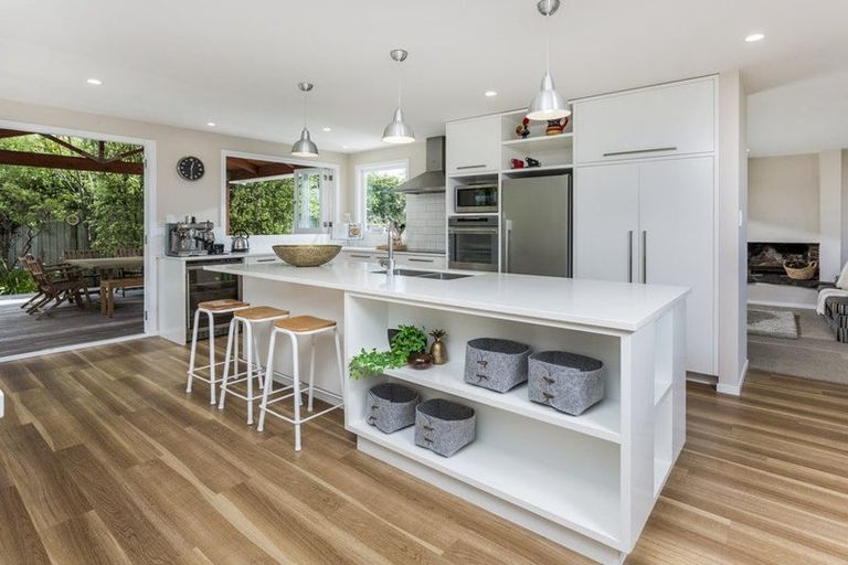 Photo of property in 9 Nicholson Place, Hillcrest, Auckland, 0627