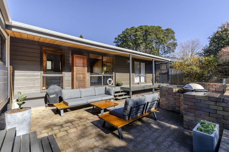 Photo of property in 7c Waterloo Place, Westown, New Plymouth, 4310