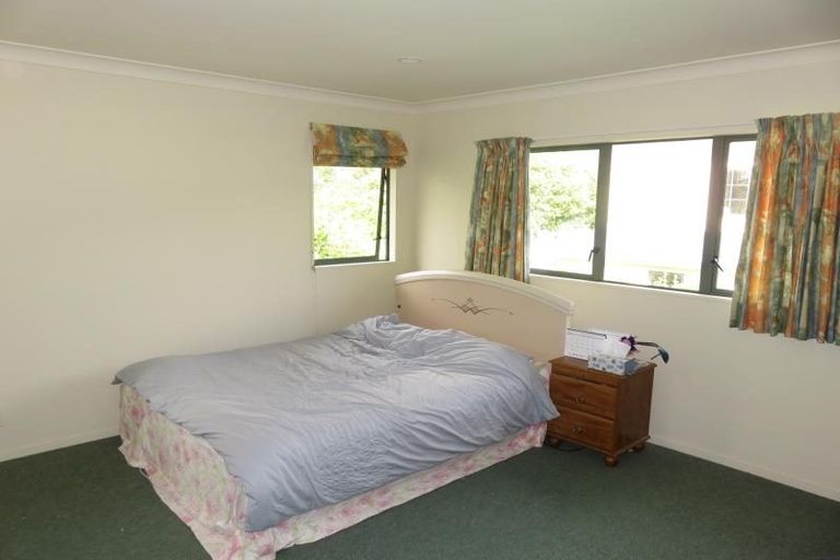 Photo of property in 43 Amesbury Drive, Churton Park, Wellington, 6037
