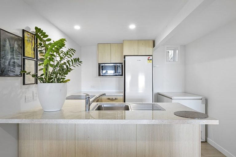 Photo of property in 26a Whiteley Street, Moturoa, New Plymouth, 4310