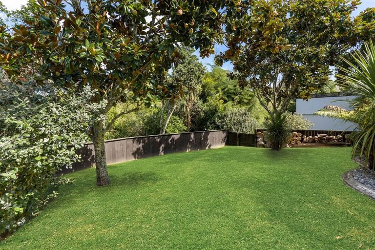 Photo of property in 43 Cockle Bay Road, Cockle Bay, Auckland, 2014