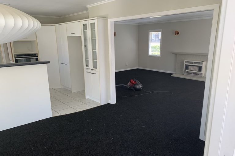 Photo of property in 1/1 Sylvan Park Avenue, Milford, Auckland, 0620