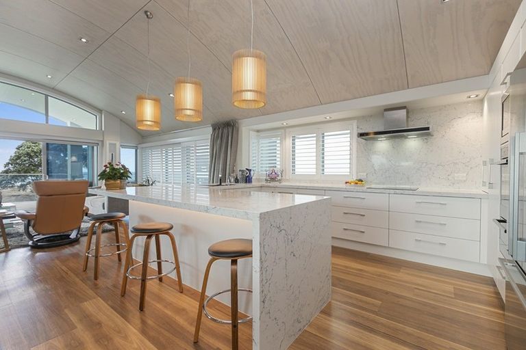 Photo of property in 198 Marine Parade, Mount Maunganui, 3116