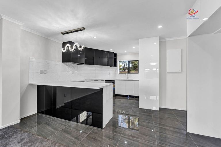 Photo of property in 15 Mckean Avenue, Manurewa, Auckland, 2102