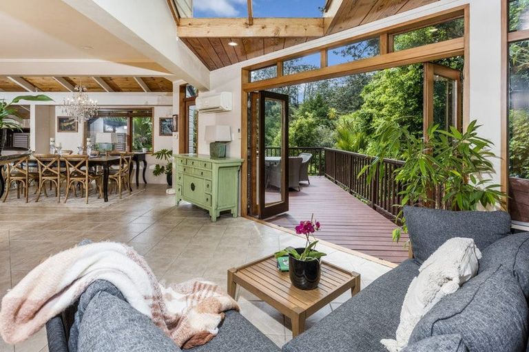 Photo of property in 22 Hebe Place, Birkenhead, Auckland, 0626