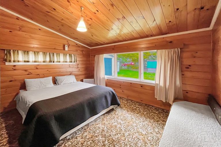 Photo of property in 2 Arataha Street, Motuoapa, 3382