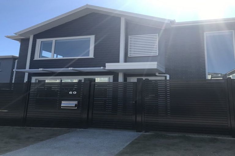 Photo of property in 60 Karepiro Drive, Stanmore Bay, Whangaparaoa, 0932
