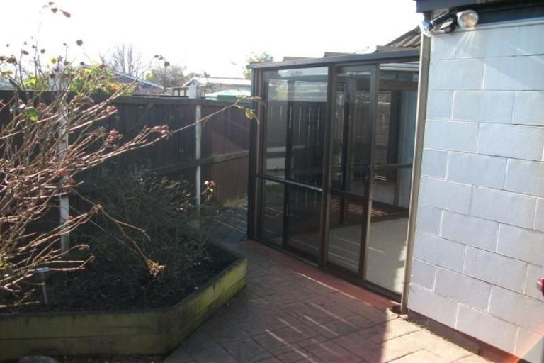 Photo of property in 43n Waimairi Road, Upper Riccarton, Christchurch, 8041