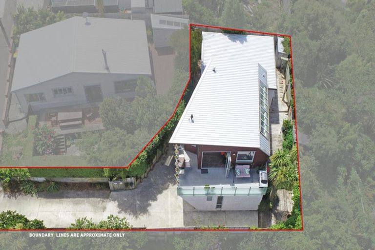Photo of property in 10a Cornwall Road, Lyttelton, 8082