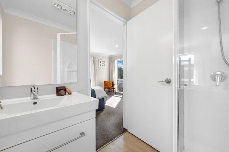 Photo of property in 16 Norrie Way, Kaiapoi, 7630